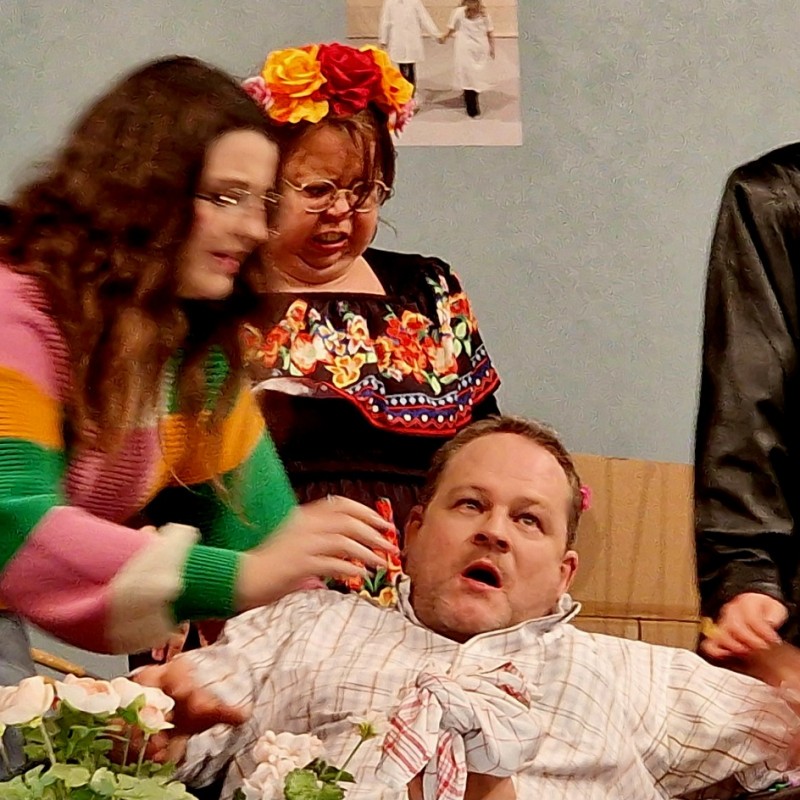 Scapino 2024 - Surprise!  17 - Toneelvereniging Plankenkoorts 